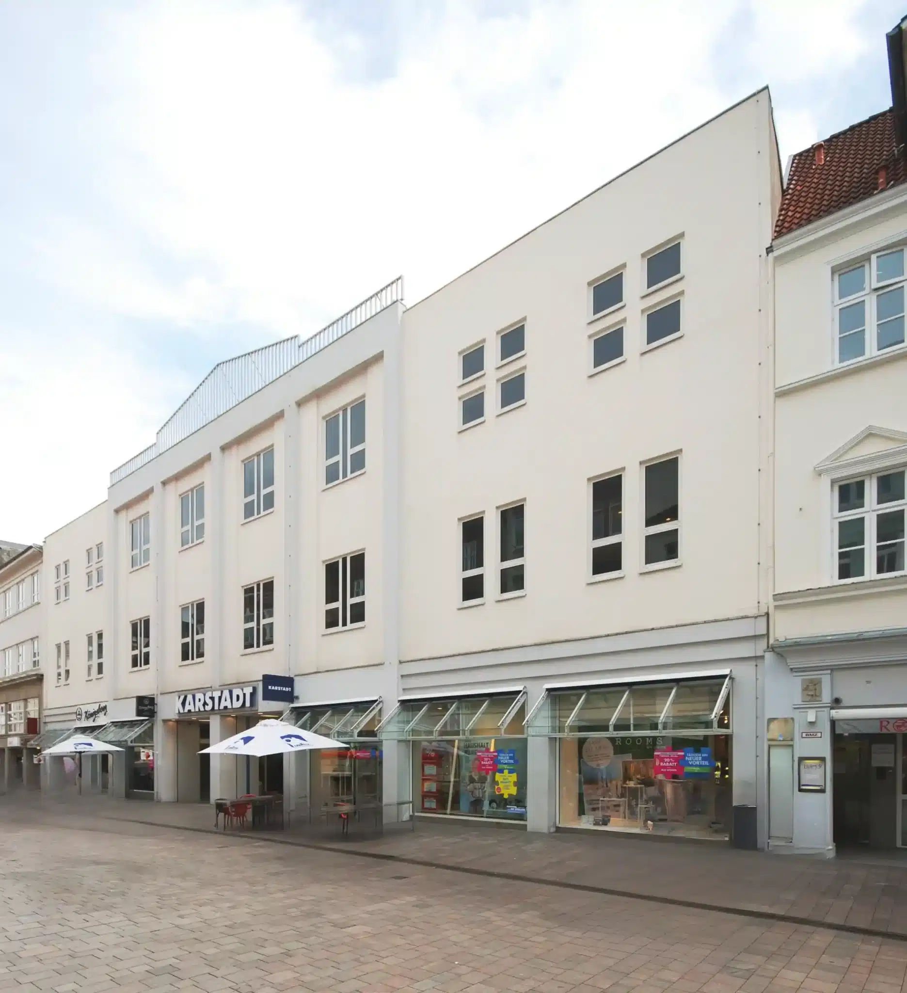 Flensburg_Holm_7_Karstadt_Front_201706-2-ShiftN_ret